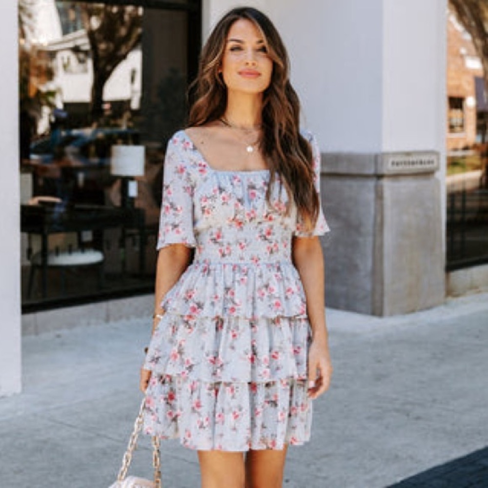 Vici Floral mini  Dress- size medium
